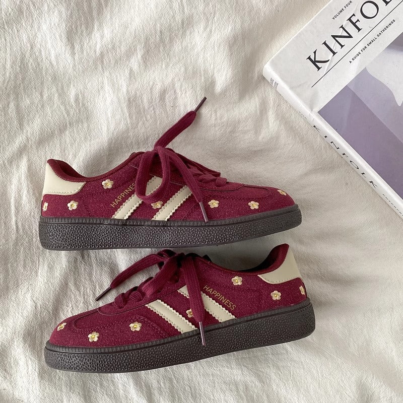Vintage niche platform sneakers for women, 2026 spring new collection, chunky sole red german army trainers, women's casual versatile white shoes