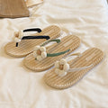 New lightweight women's flip-flops: beach-ready, odor-resistant, casual, stylish korean design with cute floral detail