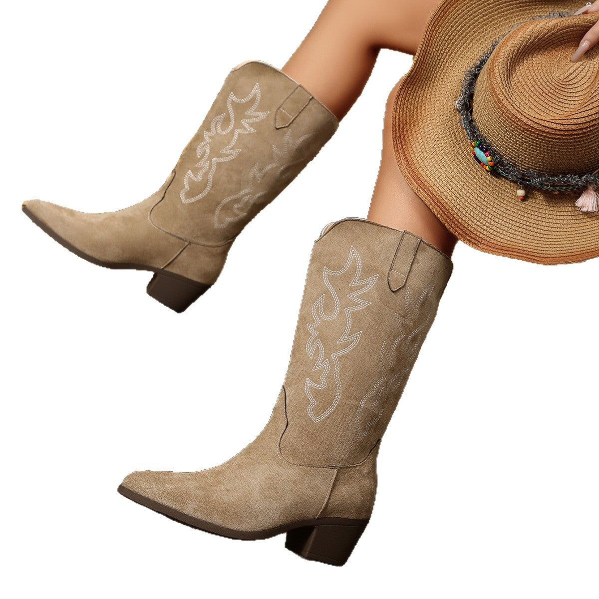 Foreign trade large size autumn and winter  pointed thick heel women's boots British style embroidery suede knight boots medium tube