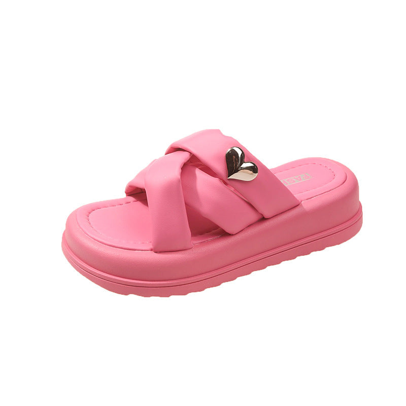 Sandals women wear 2024 new summer muffin thick-soled beach slippers light stepping on shit feeling small fragrant wind word sandals