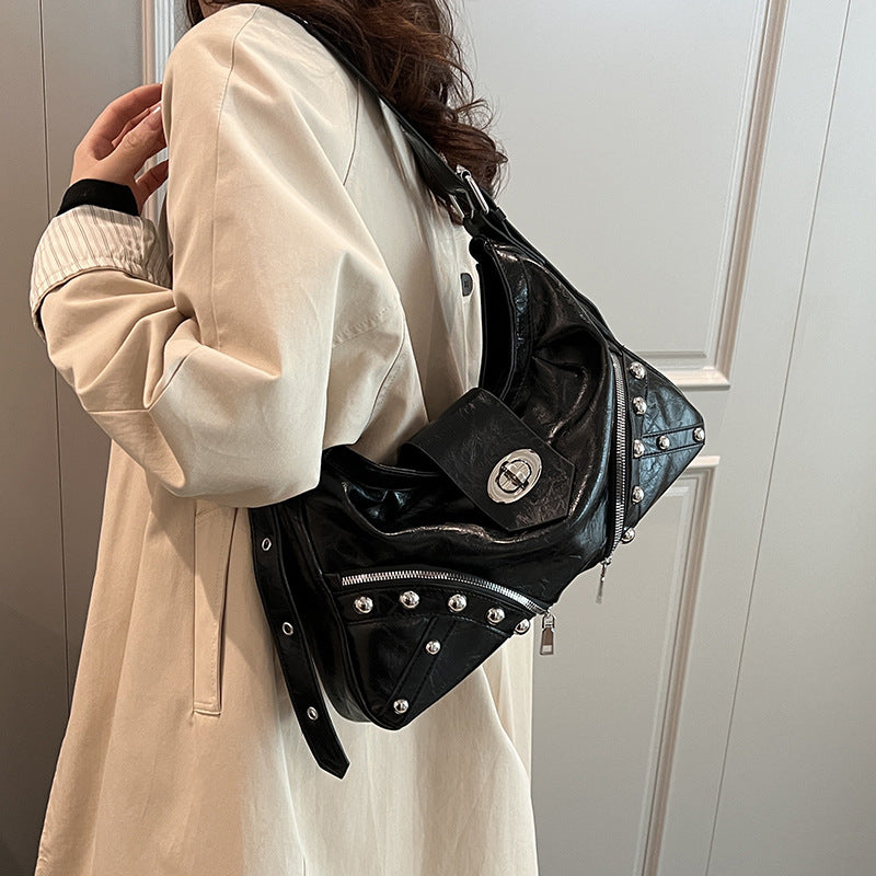 Retro personalized locomotive bag 2025 new fashionable large-capacity willow nail tote bag heavy industry foreign gas shoulder armpit bag