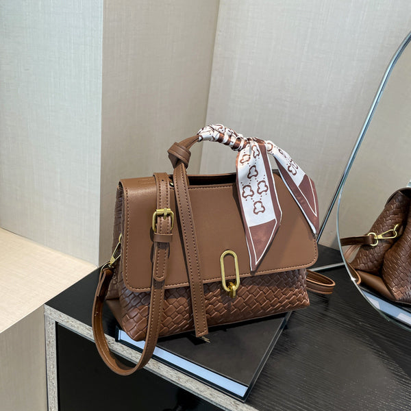 Premium retro small bag 2025 new women's bag popular popular versatile messenger bag fashionable portable small square bag