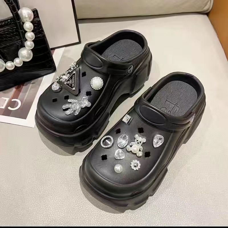 Thick sole crocs women's summer popular trendy 2024 outdoor wear soft bottom beach baotou sandals half slippers women's style