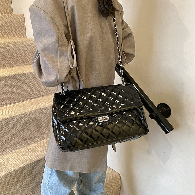 Rhombus chain bag women's bag 2025 new fashionable large-capacity commuter shoulder bag casual versatile messenger stray bag