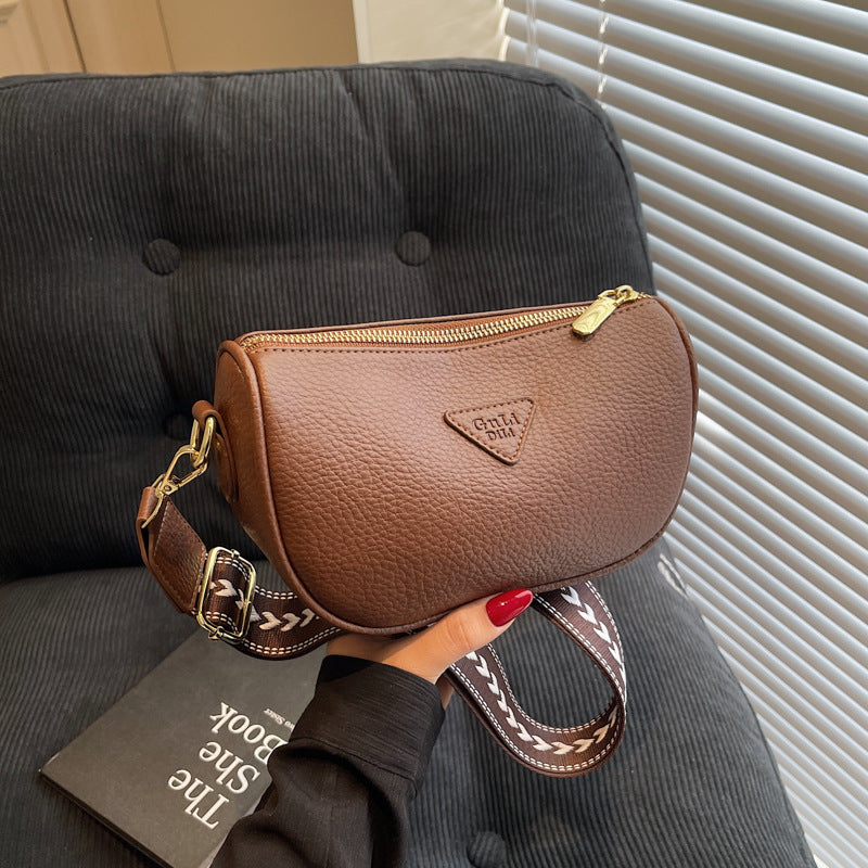 Cross-border niche design bag women's 2025 new summer fashion broadband messenger bag casual popular saddle bag