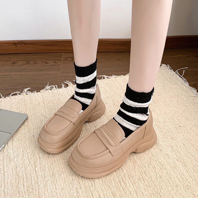 New platform white sneakers for women - spring 2025 collection: chunky sole, french retro, british style, slip-on loafers, and single shoes