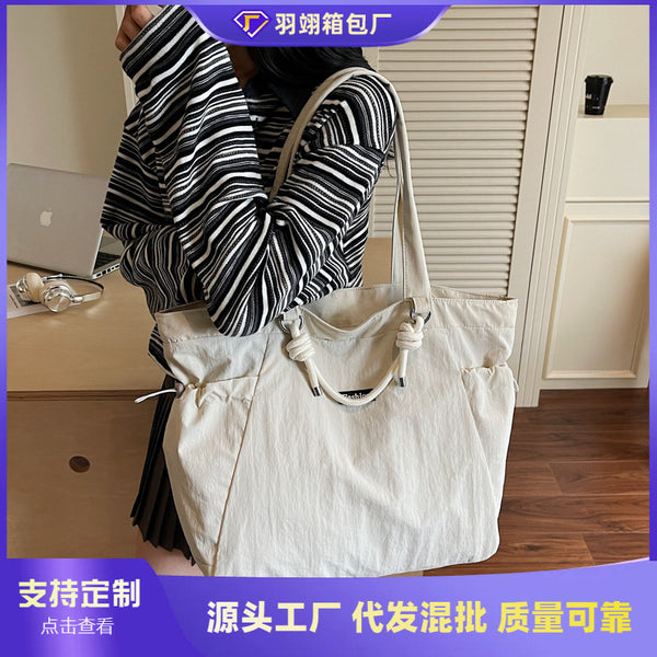 高颜值大容量尼龙旅行新款简约百搭休闲慵懒通勤单肩托特包