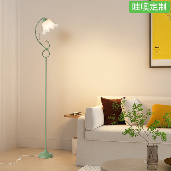[Wow] Floor lamp Nordic idyllic personality creative Internet celebrity flowers sofa corner bedside warm atmosphere lamp