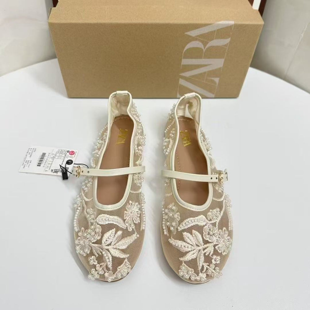 Za's 2025 new women's flat mary jane shoes, featuring embroidered chinese-style closed-toe white sandals