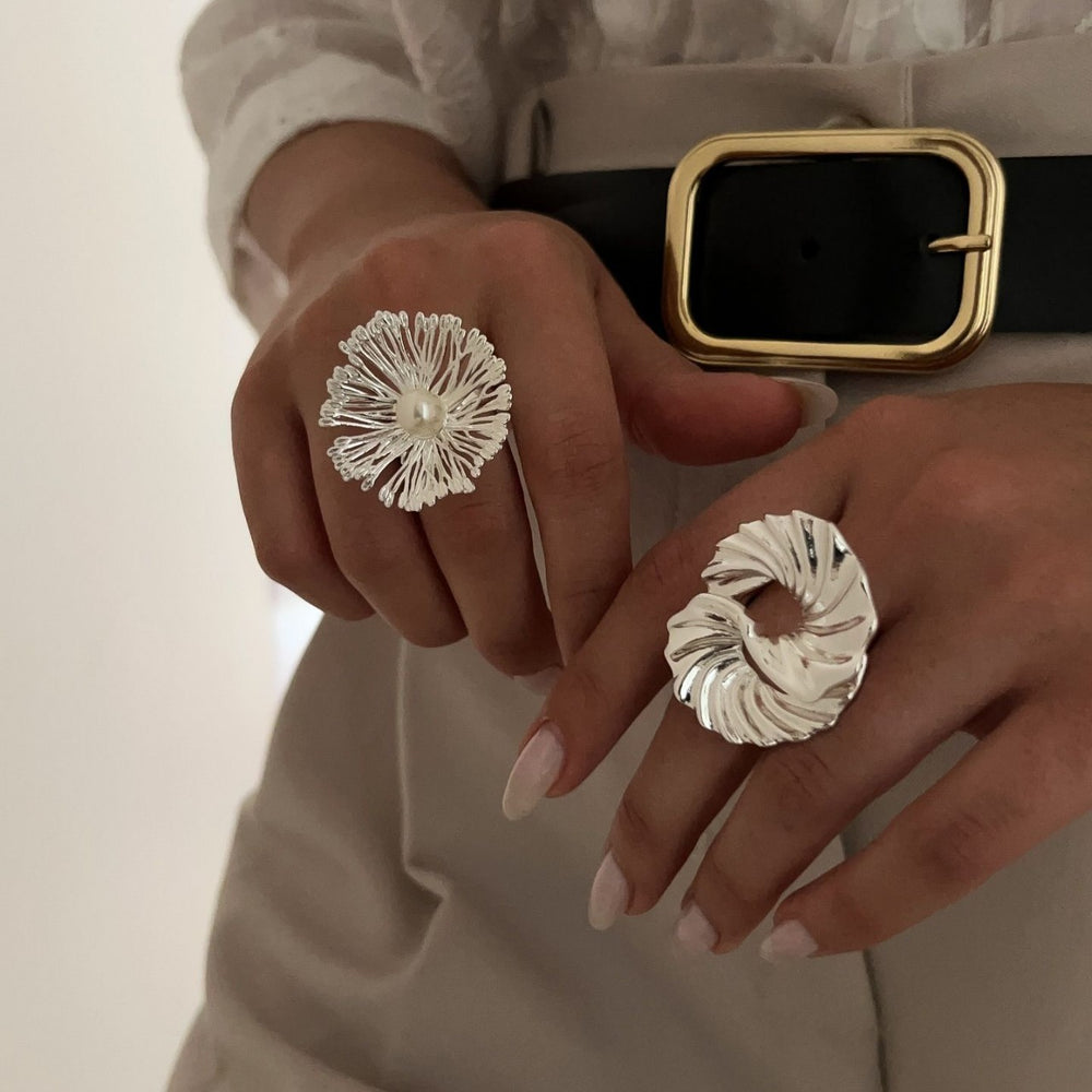 Wholesale hollow flower rings - european and american niche design, irregular spiral faux pearl open finger rings, women's jewelry
