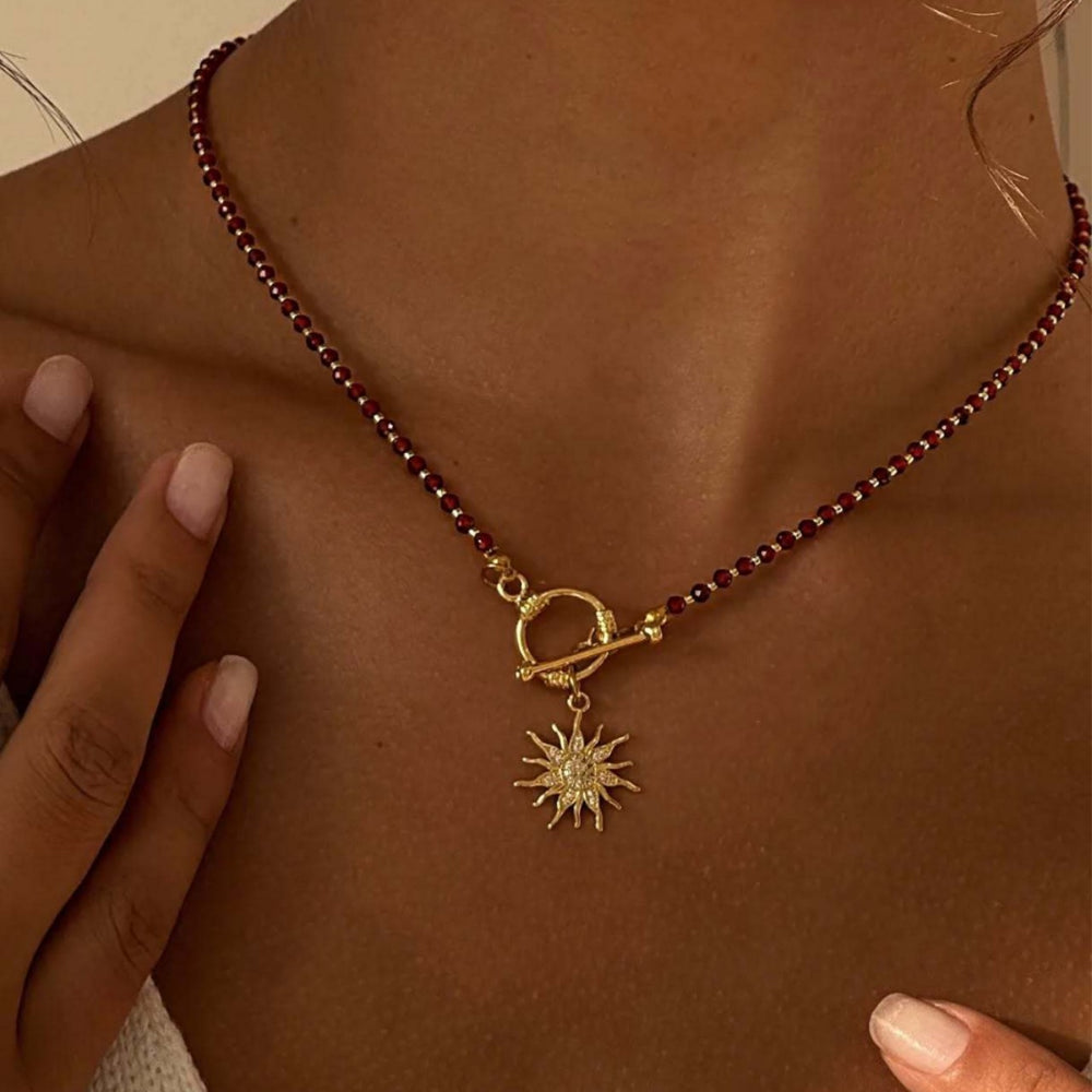 hot-selling asymmetrical sun pendant necklace for women, a unique and minimalist style, versatile beaded necklace, accessible luxury sweater chain