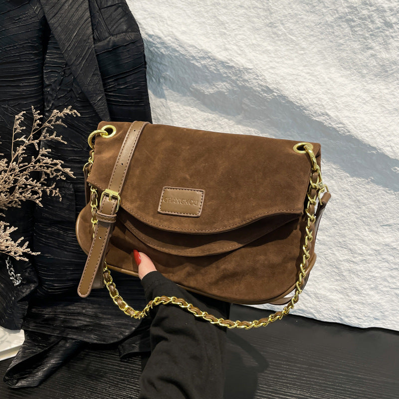 Niche design chain retro bag 2025 new matte imitation moose leather messenger bag women's shoulder underarm stray bag