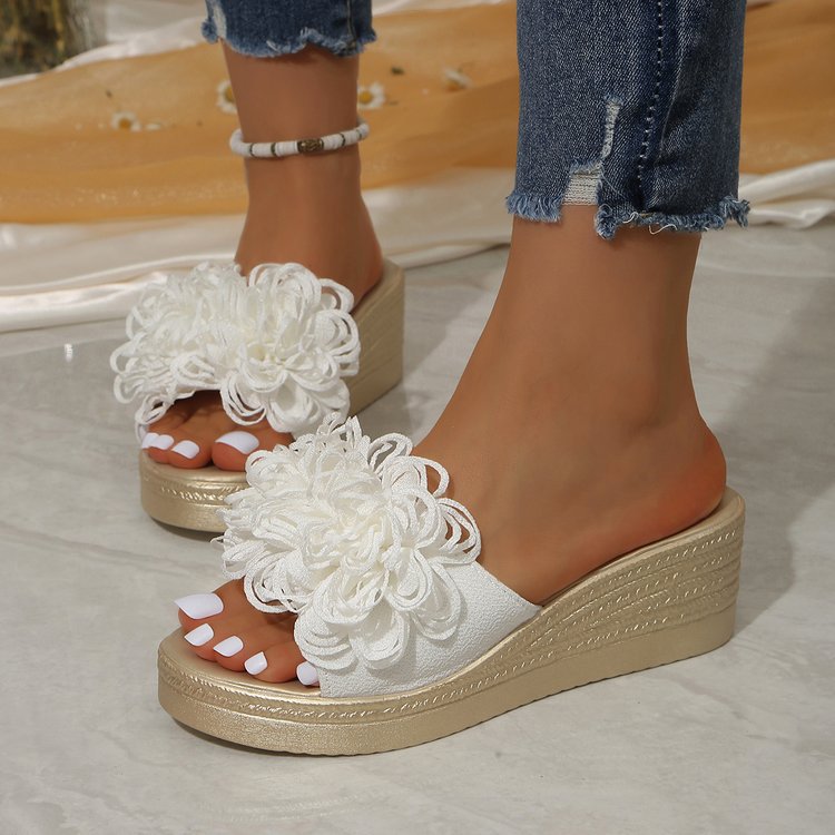 summer new arrival: plus-size platform slides for women (sizes 35-43). wholesale available. dropshipping to  and