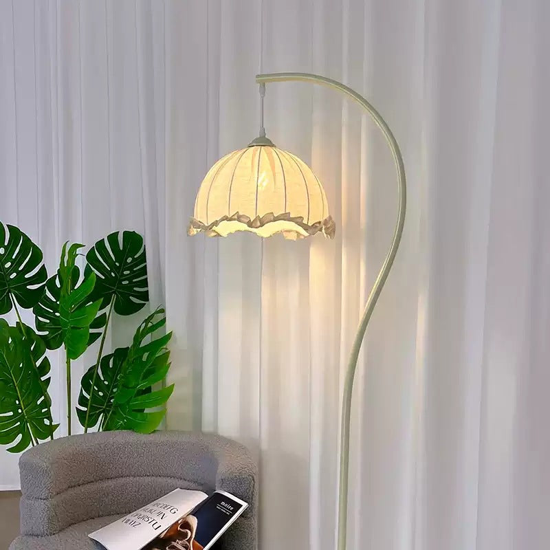 Retro internet celebrity lotus leaf floor lamp s-shaped medieval style living room tea room wabi-sabi vertical lamp bedroom study eye protection lamp