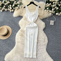 Goddess-style elegantsense of designstereo flower suspender v neck silmslimming look hip-hugging knittingdress2025 summer