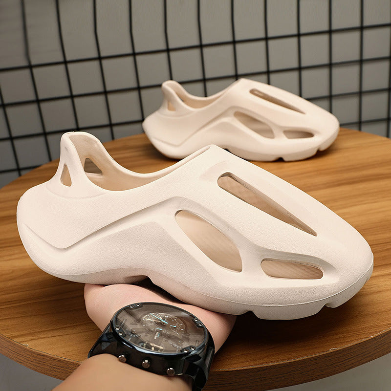 Foreign trade men's hole shoes summer 2024 new stepping on shit couple beach shoes Internet celebrity soft-soled bag head sandals