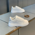 2026 spring men's new breathable white sneakers, trendy and versatile thick-soled athletic shoes for male students, casual skate shoes