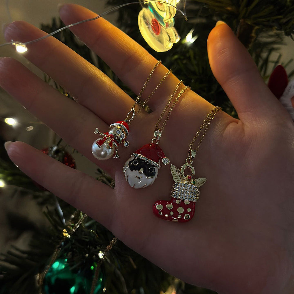 Wholesale christmas necklaces: european and american cross-border jewelry, high-end, instagram-style, diamond-studded wishing santa claus necklace for women