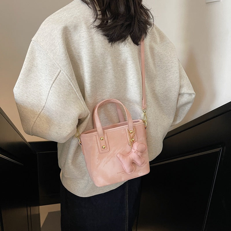 Fashion women's bag 2025 new messenger bag bucket bag niche design high sense foreign versatile shoulder handbag