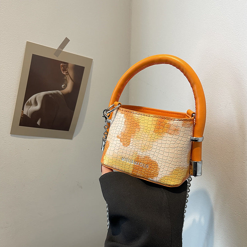 Foreign trade cute girl dopamine mini chain lipstick portable small bag women 2025 new trend messenger bag