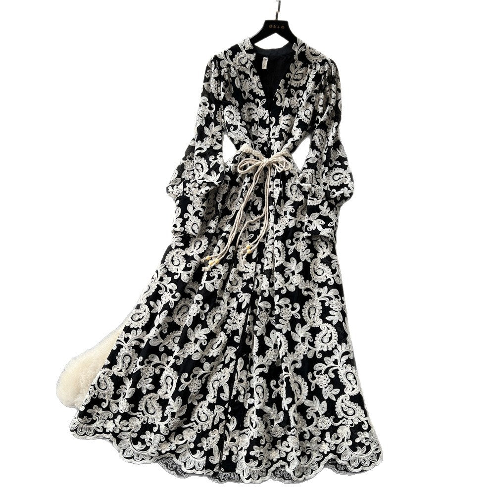 French chic elegant women's dress -  autumn fashion tie-waist v-neck long dress with intricate embroidery