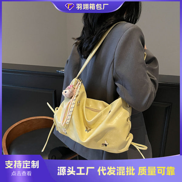 Outer single leisure commuting large-capacity bag women's 2025 new fashionable versatile shoulder messenger bag class tote bag