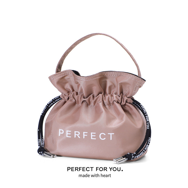 Cross-border  messenger bag Korean version of high-end nylon canvas small bag lightweight and versatile large-capacity shoulder bag women