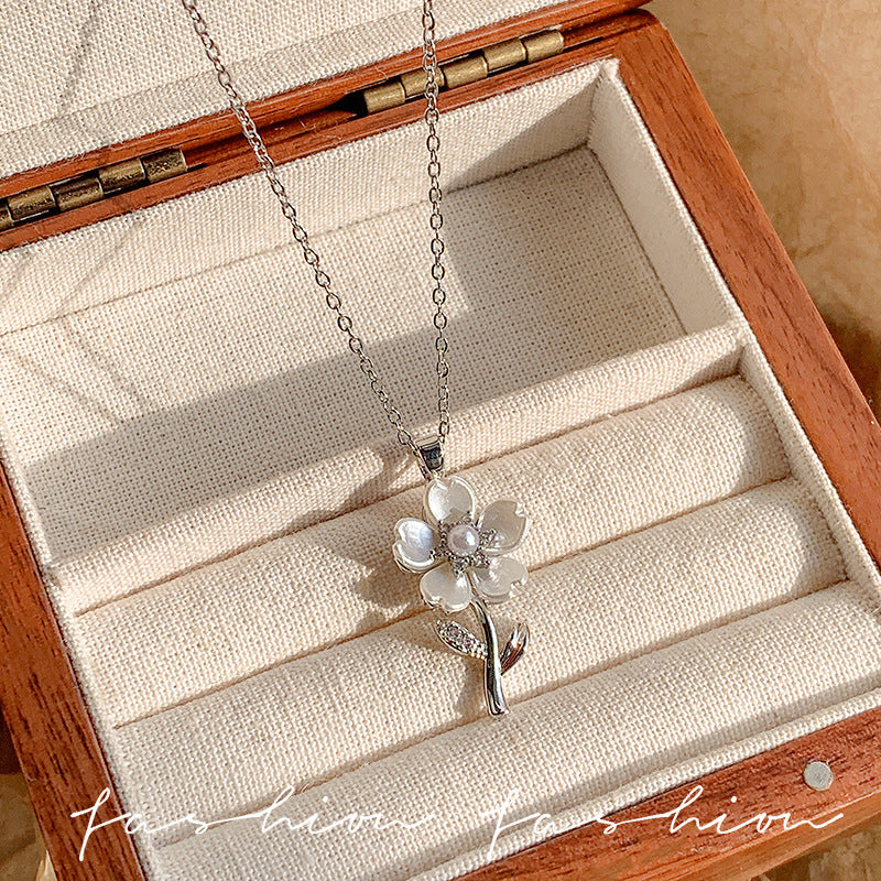 Fashion tulip flower accessories necklace sweet style small fresh flower pendant eleganteasiest for match clavicle chain necklace