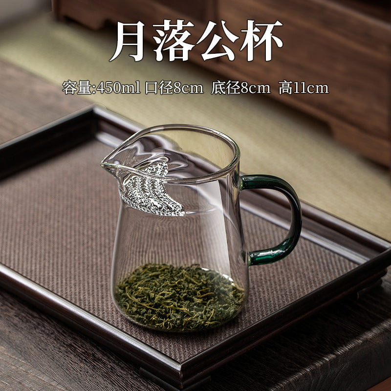 Thickened crescent fair cup heat-resistant classy glass tea dispenser with tea drain public cup green tea special kung fu tea set