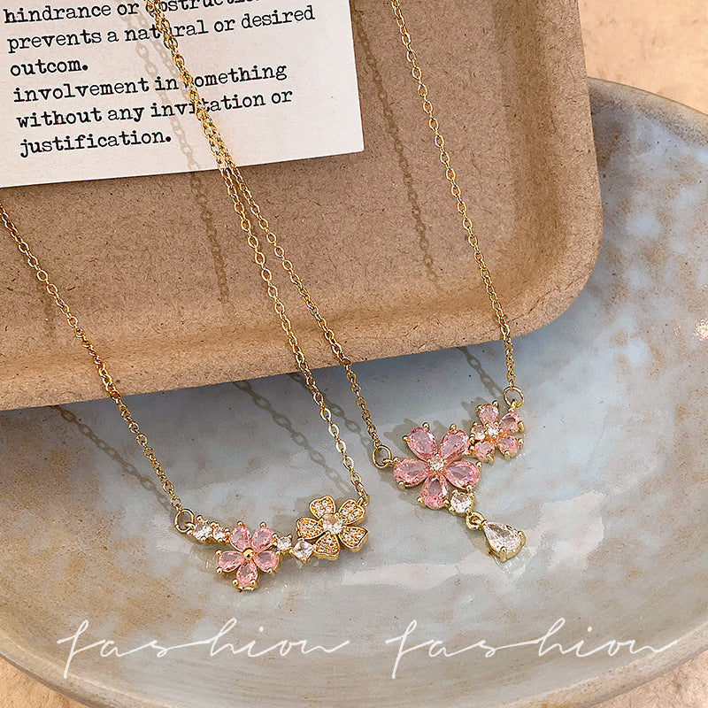 Korean style super sparkly full zircon flower titanium steel necklace - women's luxury, unique, high-end clavicle chain accessory, elegant choker