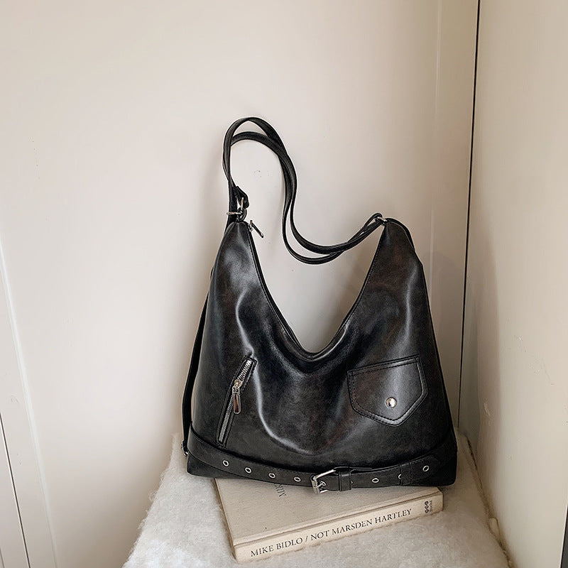 Cross-border single shoulder messenger tote bag, autumn and winter new niche retro large capacity high-end sense simple commuter armpit bag