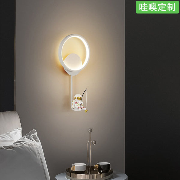 [Wow] Wall lamp Nordic creative cartoon astronaut lamp warm romantic boys and girls bedside led lamp