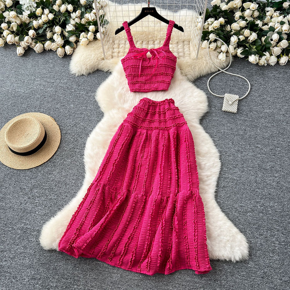 Sweet and gentle women's outfit: tie-neck square collar camisole crop top + high-waisted pleated midi skirt two-piece set