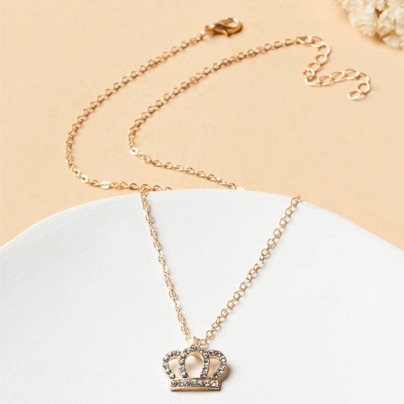 Wholesale crown necklace - european and american fashion diamond-encrusted choker - unique alloy gold-plated light luxury high-end sweater necklace for women