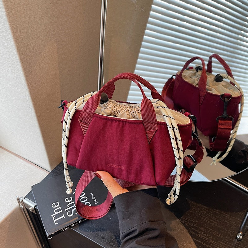 Foreign order summer niche leisure outdoor small bag women's 2025 new versatile shoulder messenger bag bundle hand bag
