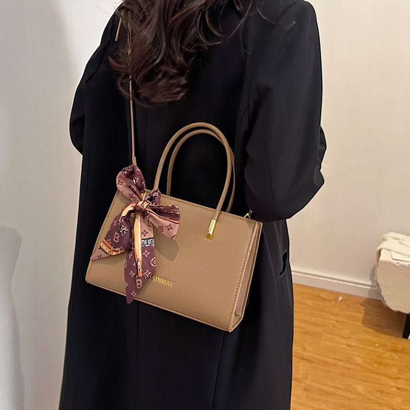 New high-end fashion handbag 2025 simple and popular versatile silk scarf high-end texture shoulder messenger women's bag