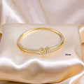 Hand jewelry for women, niche design, hot-selling bracelets, high-end minimalist inlaid versatile elegant bangles, new design jewelry