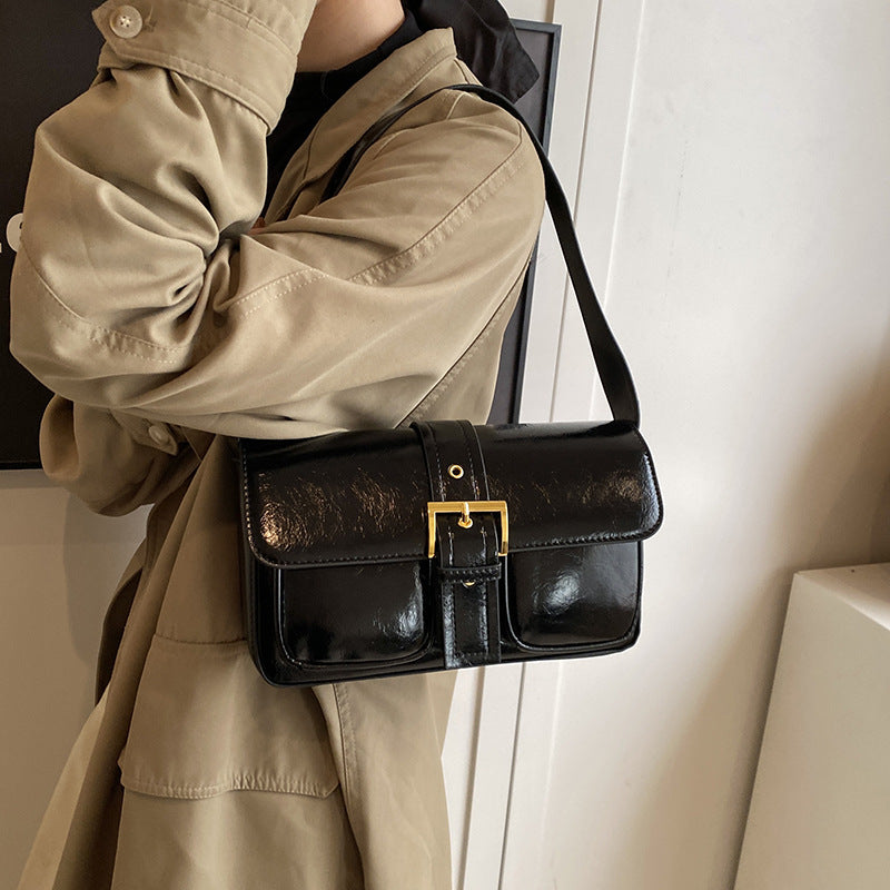 Retro small bag women's autumn and winter versatile 2025 new fashion messenger bag women's shoulder underarm work small square bag