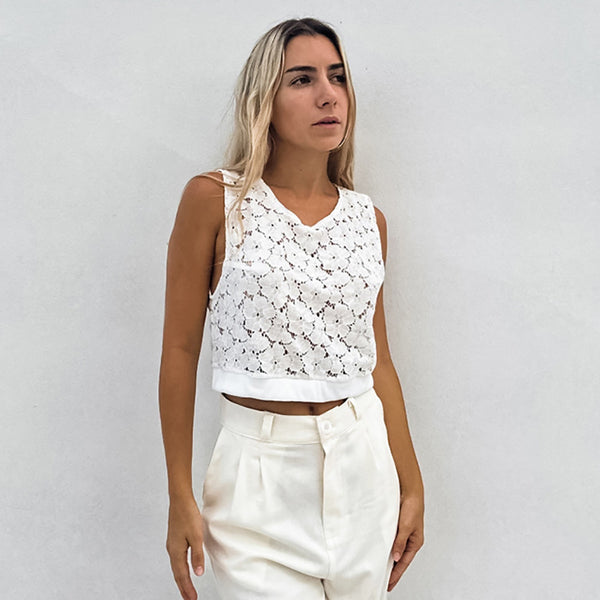 2025 summer European and American style fashion hollow pullover lace vest women's short white V-neck sleeveless top women's clothing