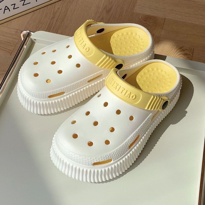 2024 baotou sandals women's hot style clogs outwear non-slip home soft beach new couple sandals