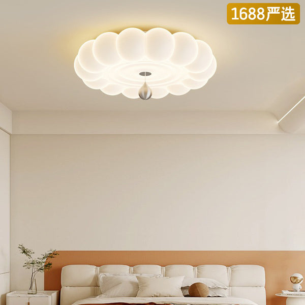 [Strict Selection] Cream Wind Ceiling Light Modern Simple French Medieval Designer Cloud Children's Room Master Bedroom Lighting