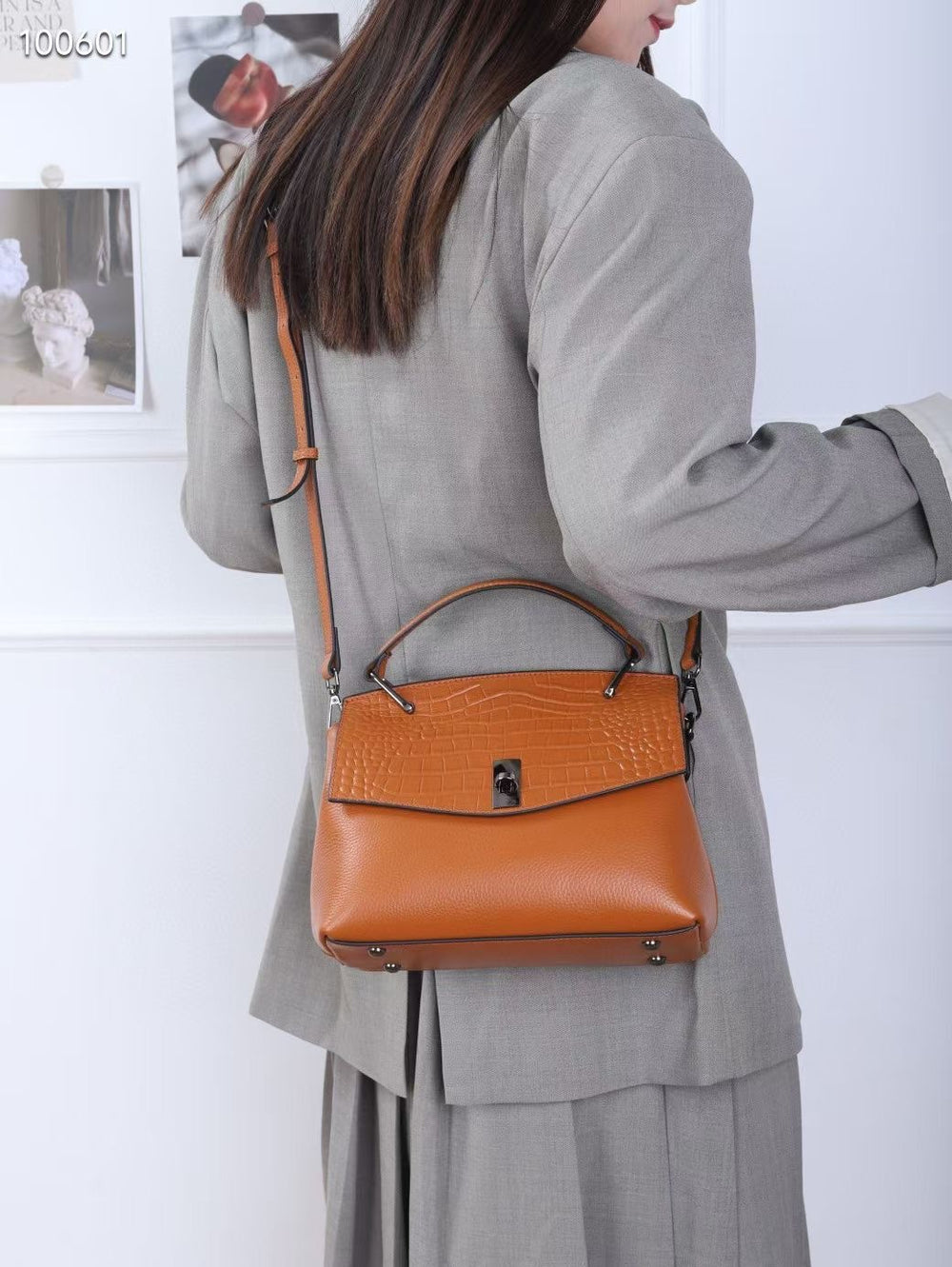 Genuine leather women's commuter bag - 2024 autumn/winter new arrival - versatile and stylish handbag, shoulder bag, and crossbody bag