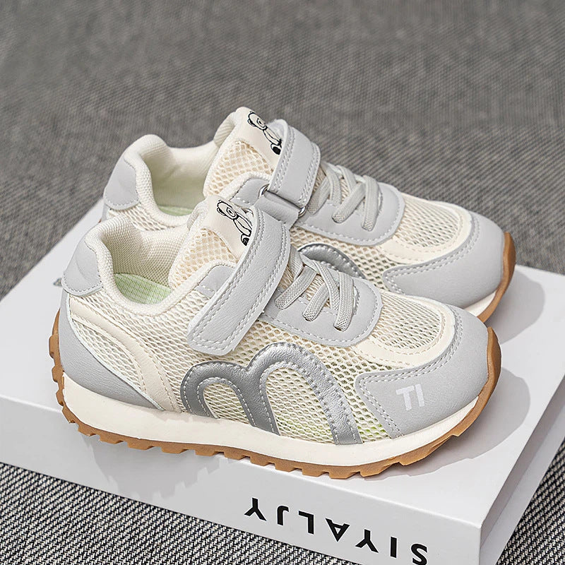 summer new kids' soft-soled sneakers: boys' anti-slip athletic shoes, lightweight running shoes for mid-to-large children, and aglet shoes