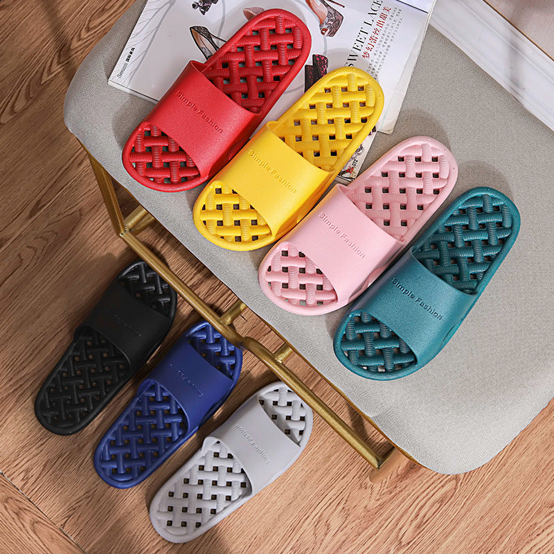 Women's summer indoor slippers, men's bathroom slippers, couple's hollow-out drainage soft sole non-slip slippers, breathable and comfortable