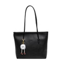 Vintage chic woven women's bag - large capacity, versatile, trendy tote - new spring/summer commute shoulder bag for women