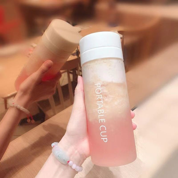 Directly from the manufacturer, small daisy plastic cup portable anti-drop fresh water cup cute super cute small Internet celebrity girl cup