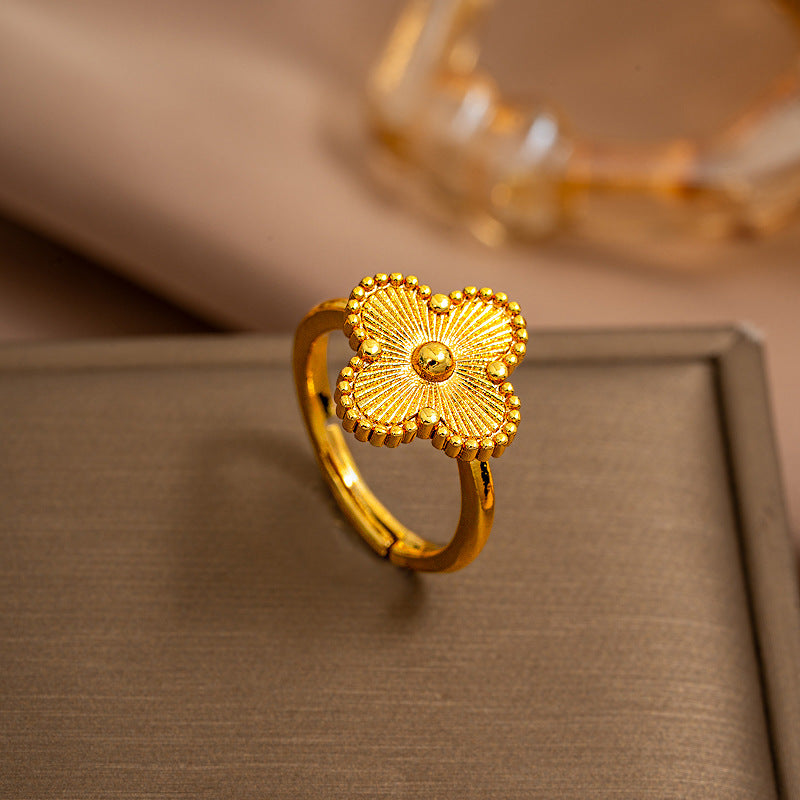 Simple elegant four-leaf flower jewelry suit four-leaf clover laser titanium steel plum blossom fashioneasiest for matchpopular trendy jewelry