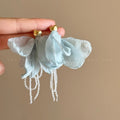 Blue seaside resort style petal earrings for women, elegant and sophisticated, flattering for round faces, dainty stud earrings, ethereal and sweet ear accessories