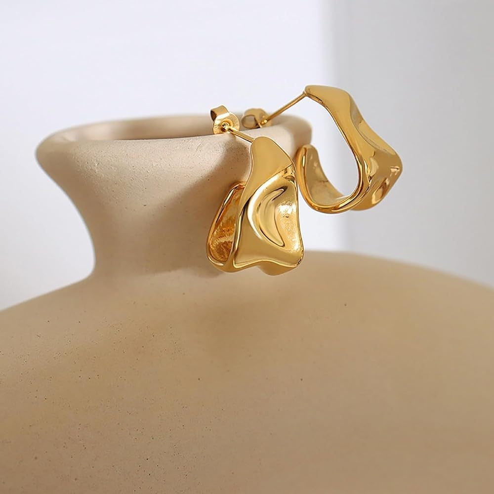 Ins fashion new european and american irregular geometric stud earrings, trendy women's earrings, copper-plated c-shaped asymmetrical earrings