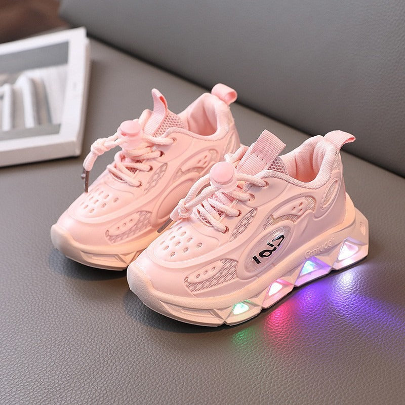 New fashionable light-up sports shoes - breathable, illuminated casual shoes for spring and autumn. lightweight, soft-soled prewalker shoes for toddlers and young children